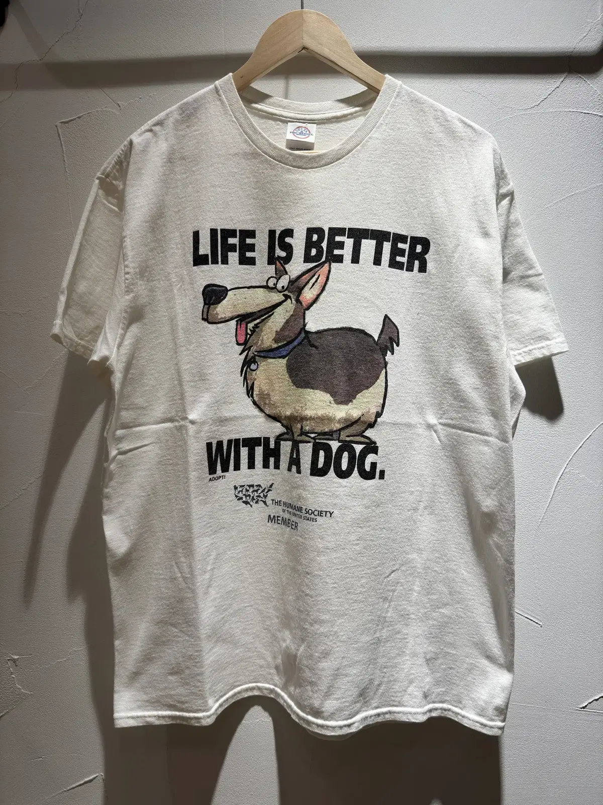 Life is better with a dog 프린팅 티셔츠